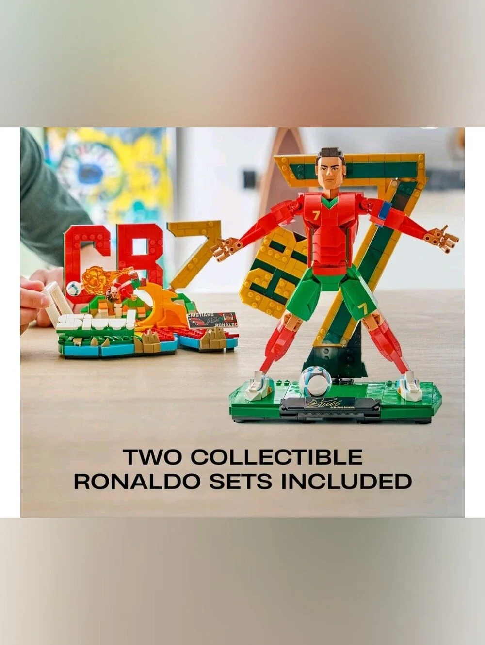 LEGO Cristiano Ronaldo CR7 Collector's Set - Red & Green